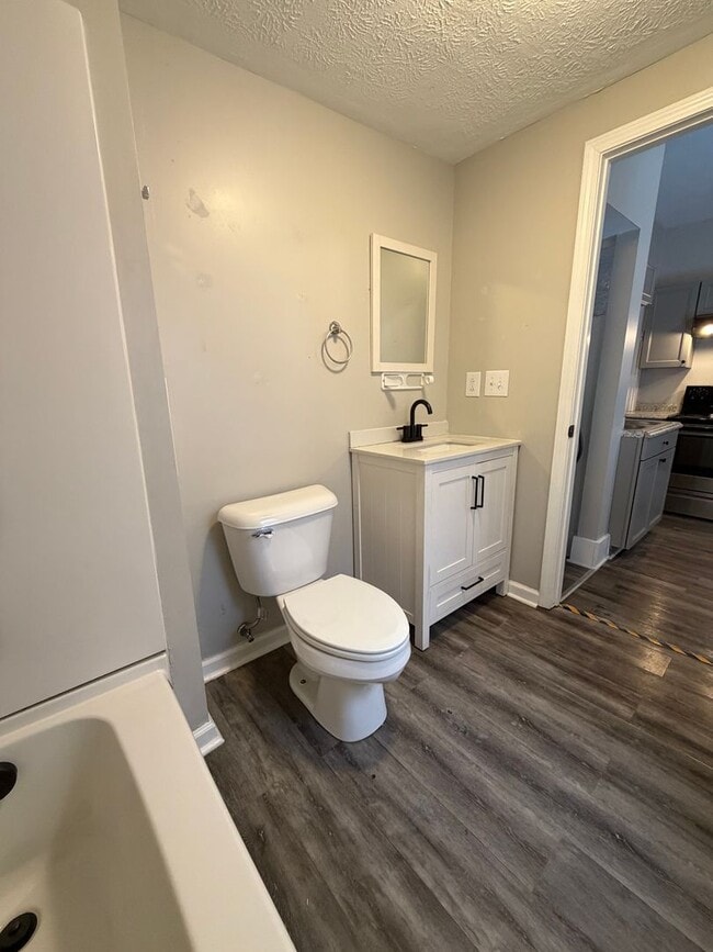 Photo - 1 bedroom ready for move in!