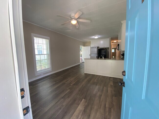 Photo - 1612 B Beirne Ave NE