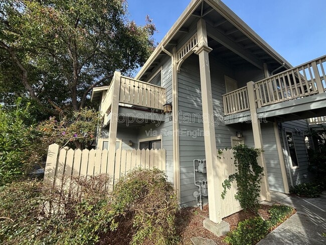 Building Photo - 75 Shoreline Ct