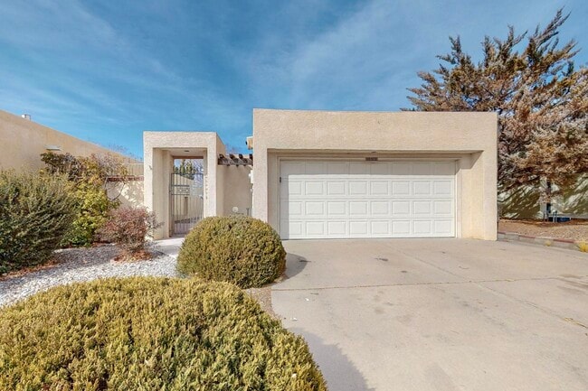 Building Photo - 10513 Camino Del Oso NE Rental