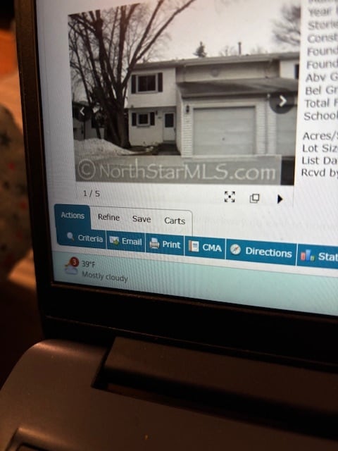 Building Photo - Samila Dille