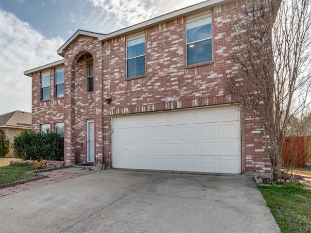 Photo - 740 Lovern St