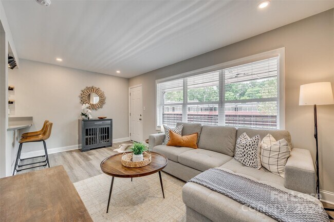 Photo - 2000 Patio Ct Unidad 222