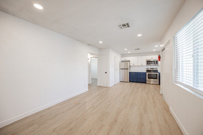 719 N 12th Ave Unidad 4