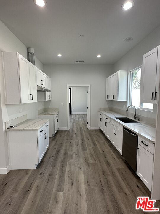 Photo - 6829 Bellaire Ave