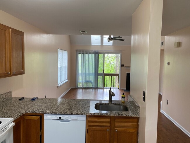 Photo - 411 Derry Dr Unit 411