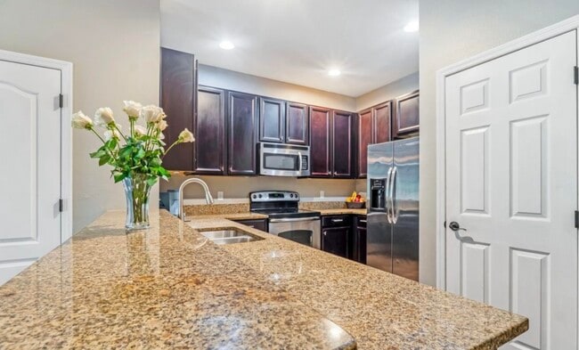 Photo - 14210 Desert Haven St