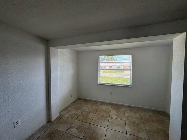 Photo - 7825 40th Ave Dr W