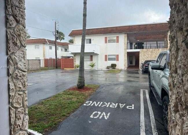 Photo - 321 SW 1st Ct Unit K-4