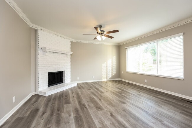 5173 Roxborough Dr