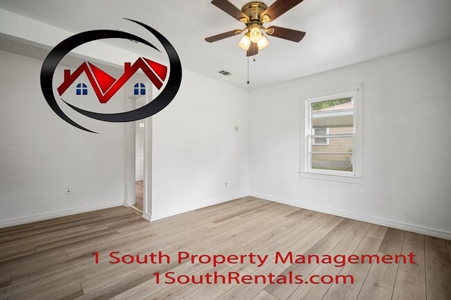 Photo - 7055 Langdon Dr
