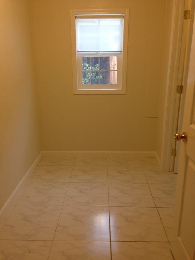 Photo - 1800 Devon Ct