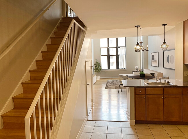 Entrance - 400 Massachusetts Ave NW Unit 913