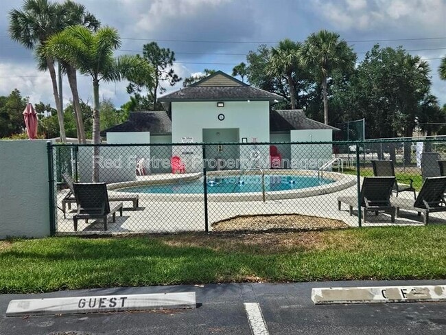 Photo - 2135 Crystal Dr Unit Apt 37