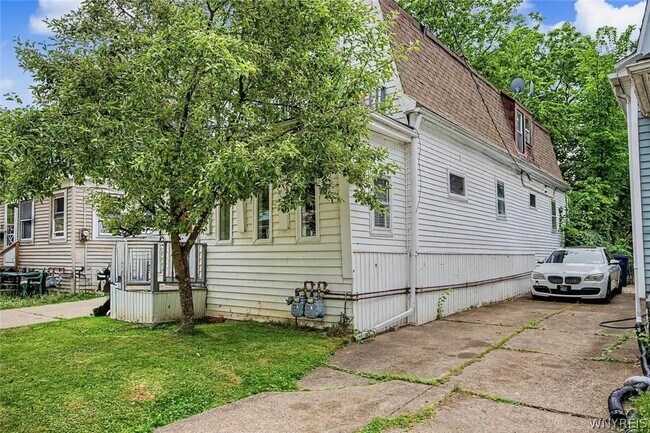 Photo - 31 Riverside Ave