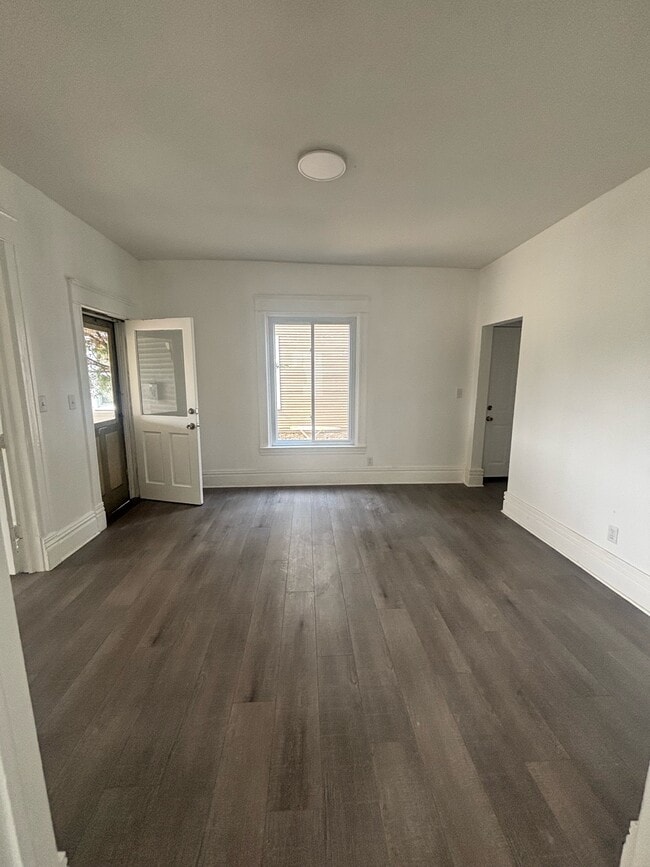 Photo - 736 N 2nd St