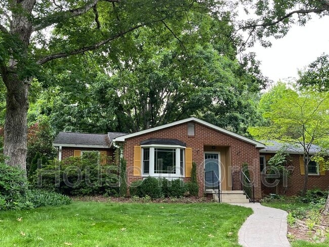 Building Photo - 8 Oakwilde Dr Rental