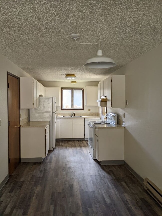 Photo - 906 N 4th St