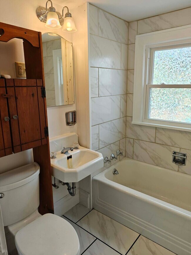 37 Bushnell St Unit A