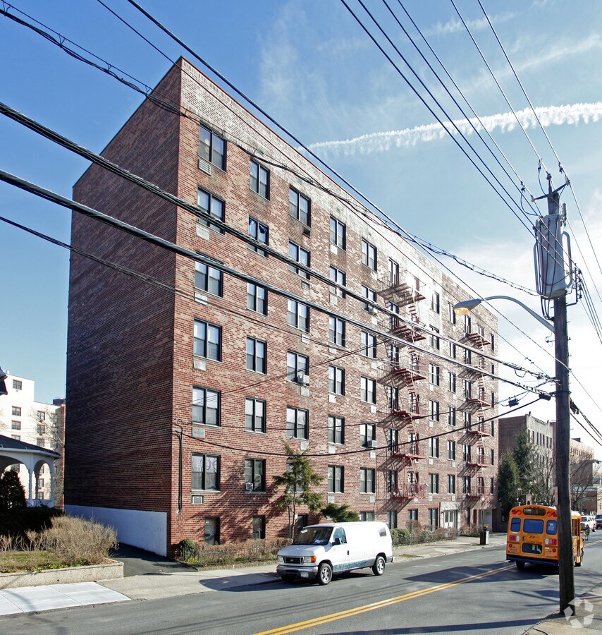 180 Hawthorne Ave - 180 Hawthorne Ave Apartments