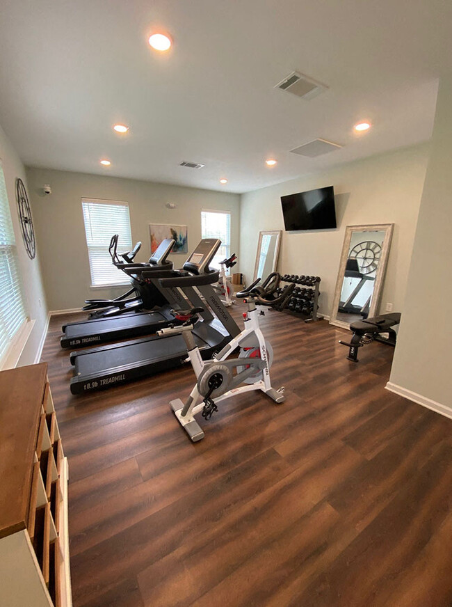 Photo - Sunnybrook Pointe Apartments
