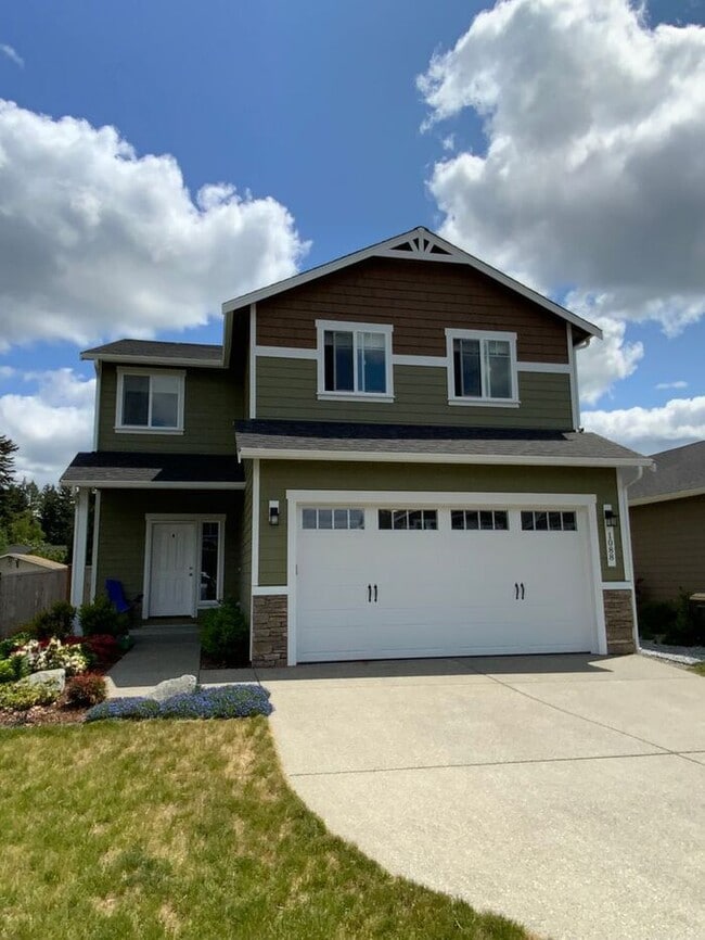 Centralia 4bdr brand new home 2 garage & s... - Centralia 4bdr brand new home 2 garage & s...