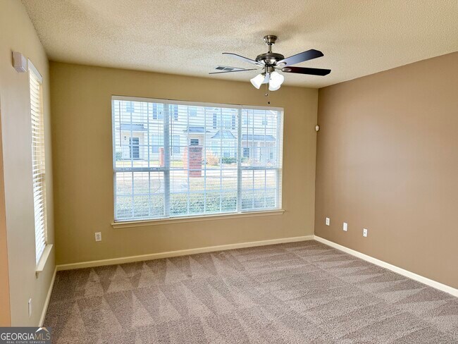 Photo - 115 Odyssey Turn NW