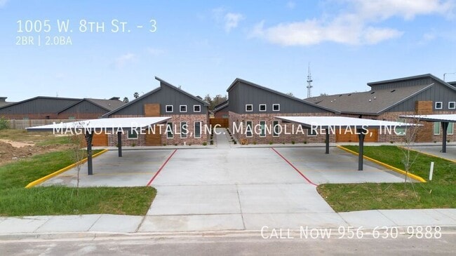 Building Photo - 1005 W 8th St Unit 3