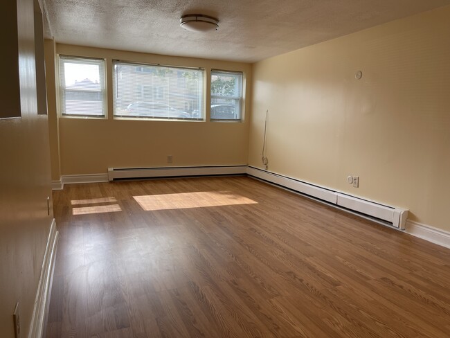 Living Room - 6125 S Kilpatrick Ave Unit 1G