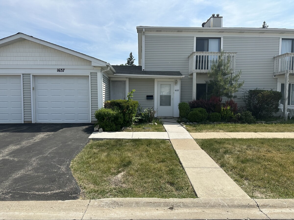 Photo - 1637 Cornell Dr