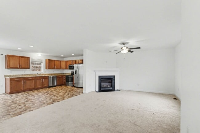 Photo - 4-bedroom, 2.5 bath with wooded view!