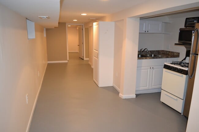 Photo - 1636 N Spaulding Ave Unidad BSMT