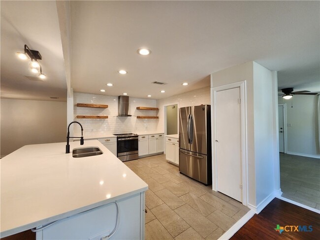 Photo - 521 Willow Ave