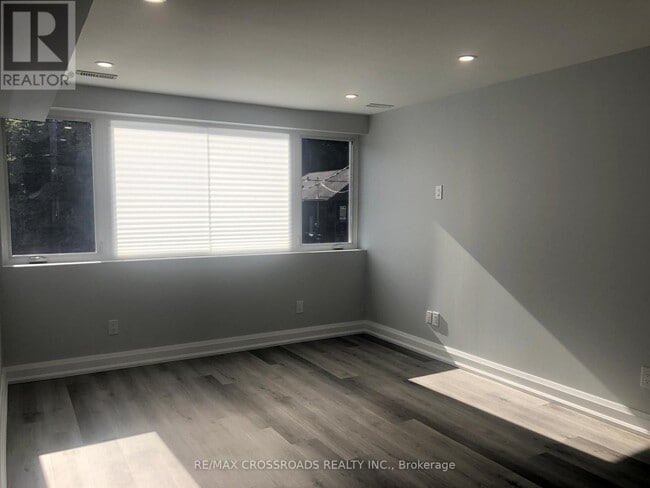 Photo - 25 Glenside Ave