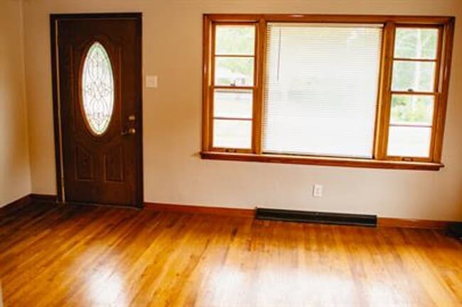 Photo - Sangamon Valley schools! 3 Bedroom, 1 bath