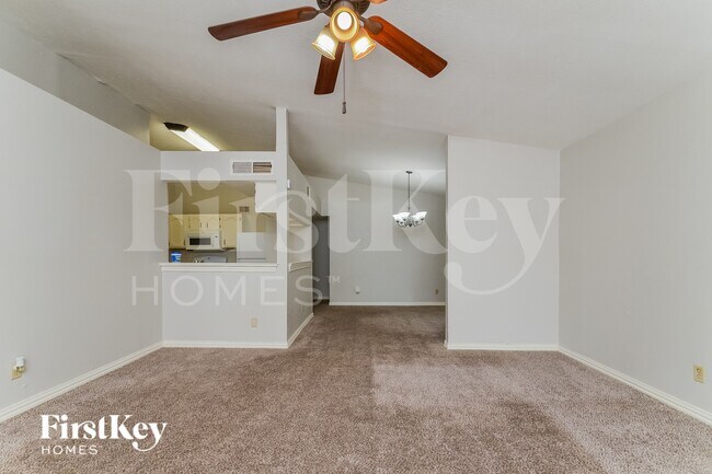 Photo - 7116 Wayfarer Trail