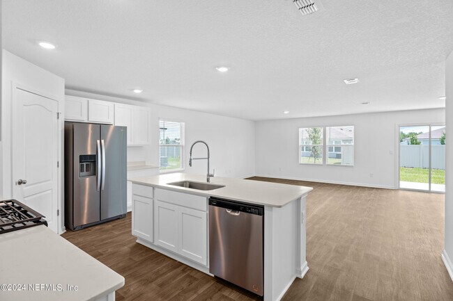 Photo - 197 Ardila Cir