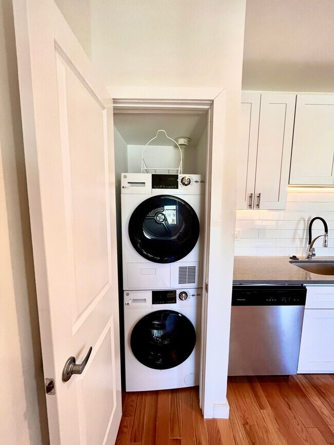 454 E Girard Ave Unit 3