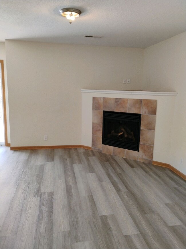 1205 Pebblecreek Dr Unit D