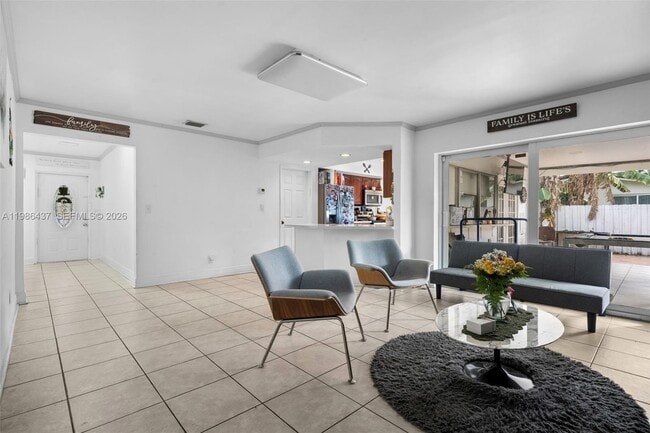 Photo - 4306 Johnson St