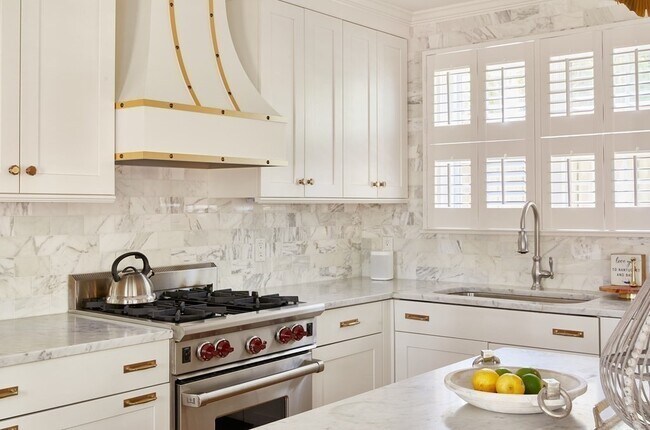 Photo - 28 Pleasant St