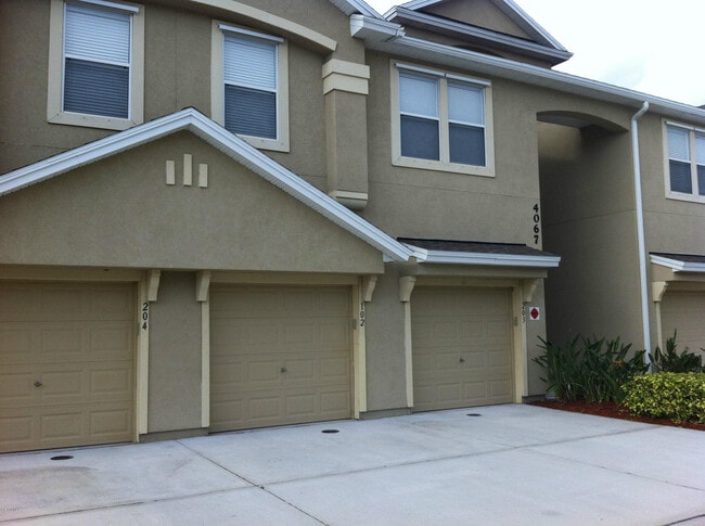 Building Photo - 4067 Meander Pl Unit 102
