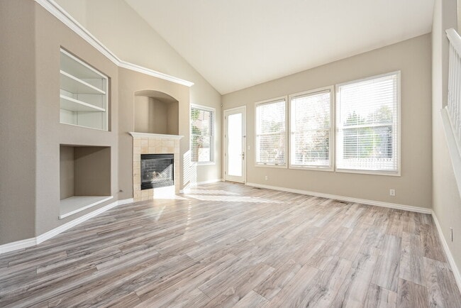 Photo - 4376 Foxberry Dr