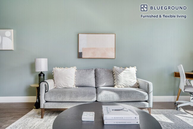 Photo - 1650 S Delaware St Unidad FL5-ID1320