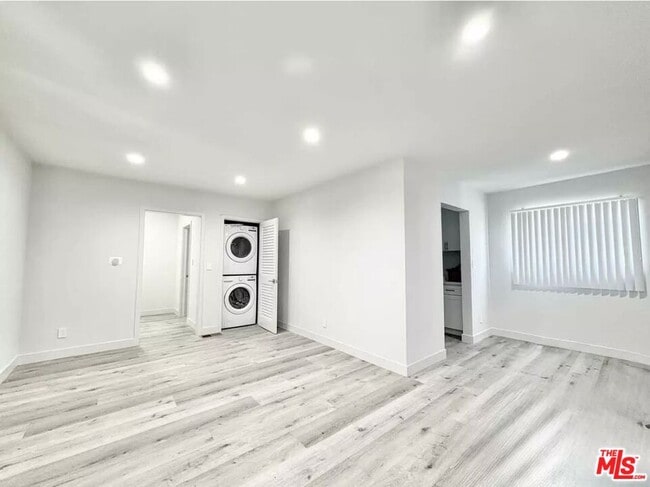 Building Photo - 1145 S Holt Ave Unit 1 Rental