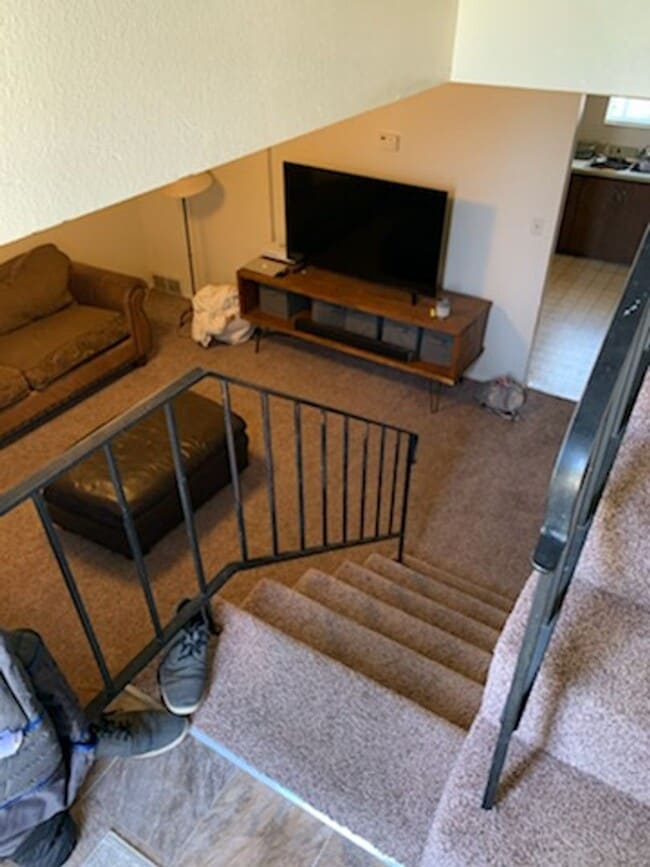 Building Photo - 2 Bed 1 Bath In Orem
