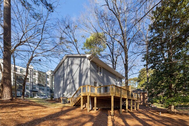 Photo - Newly Renovated 2 Bed, 1 Bath in Downtown Wake Forest! Unit 104 N Franklin St