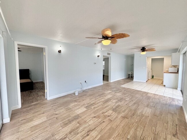 Photo - 1550 11th St NE