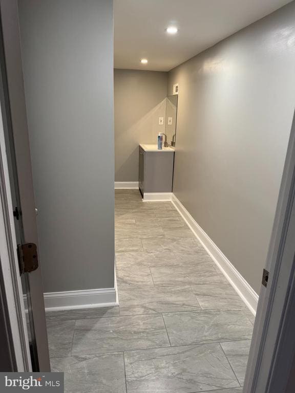 Photo - 2921 Baker St