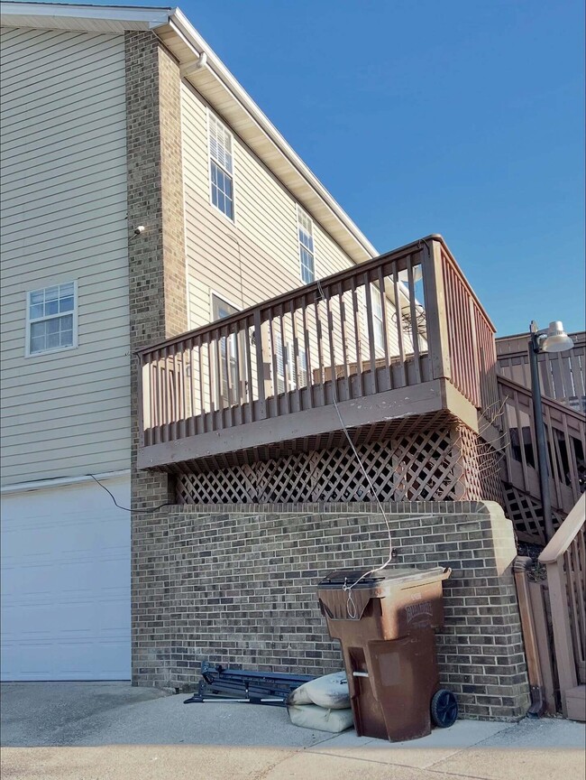 Photo - 100 Woodview Dr